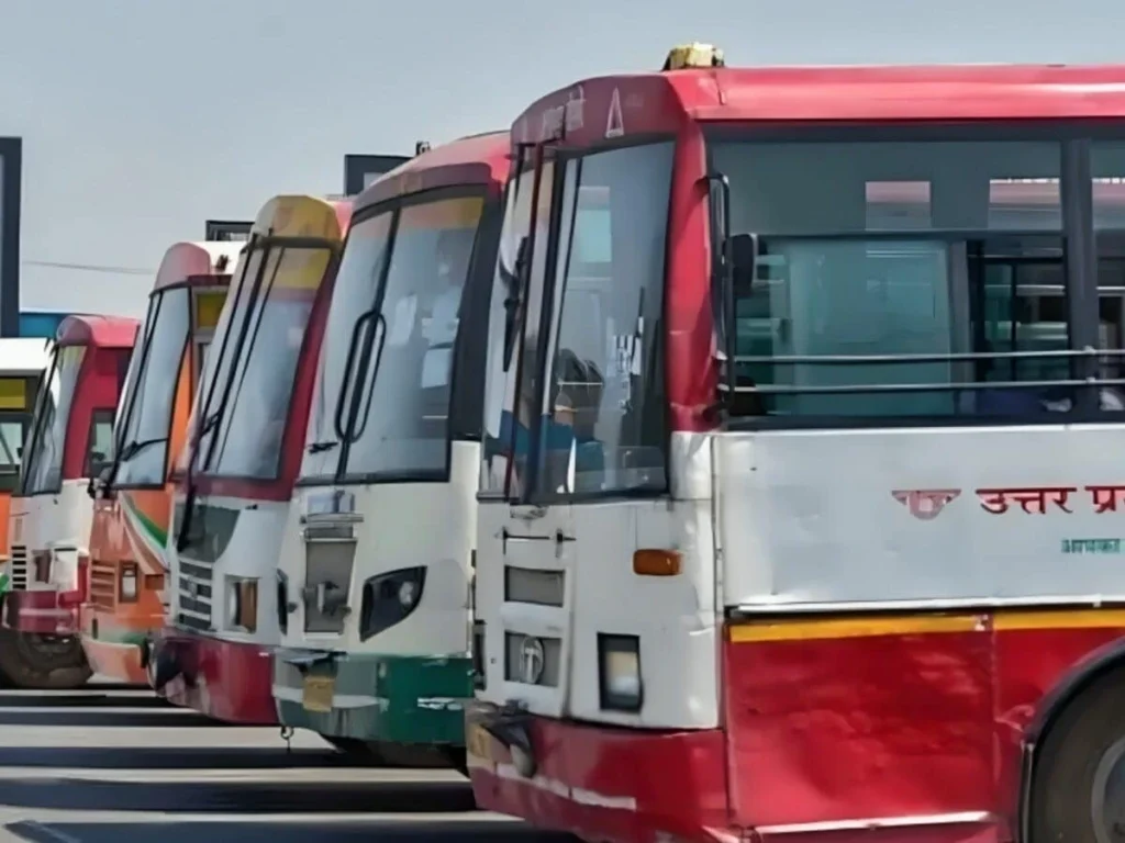 noida_bus_stand_1754450545110_17