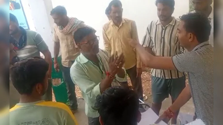 ojqvujao_shivpuri-school-book-scam-government-books-sold-_625x300_03_September_26 (1)